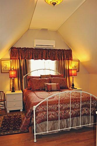 Victorian Inn & Carriage House Гардинър Екстериор снимка