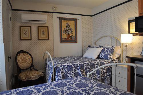 Victorian Inn & Carriage House Гардинър Екстериор снимка